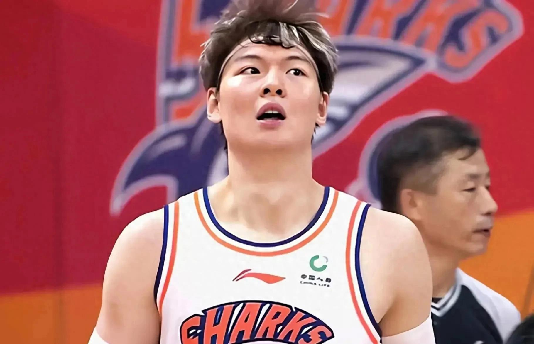 三亿体育体育链接-上海男篮锻炼过硬技术，备战辽宁