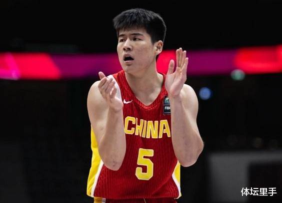 三亿体育体育app下载地址-球员个人表现在关键时刻暴露出实力