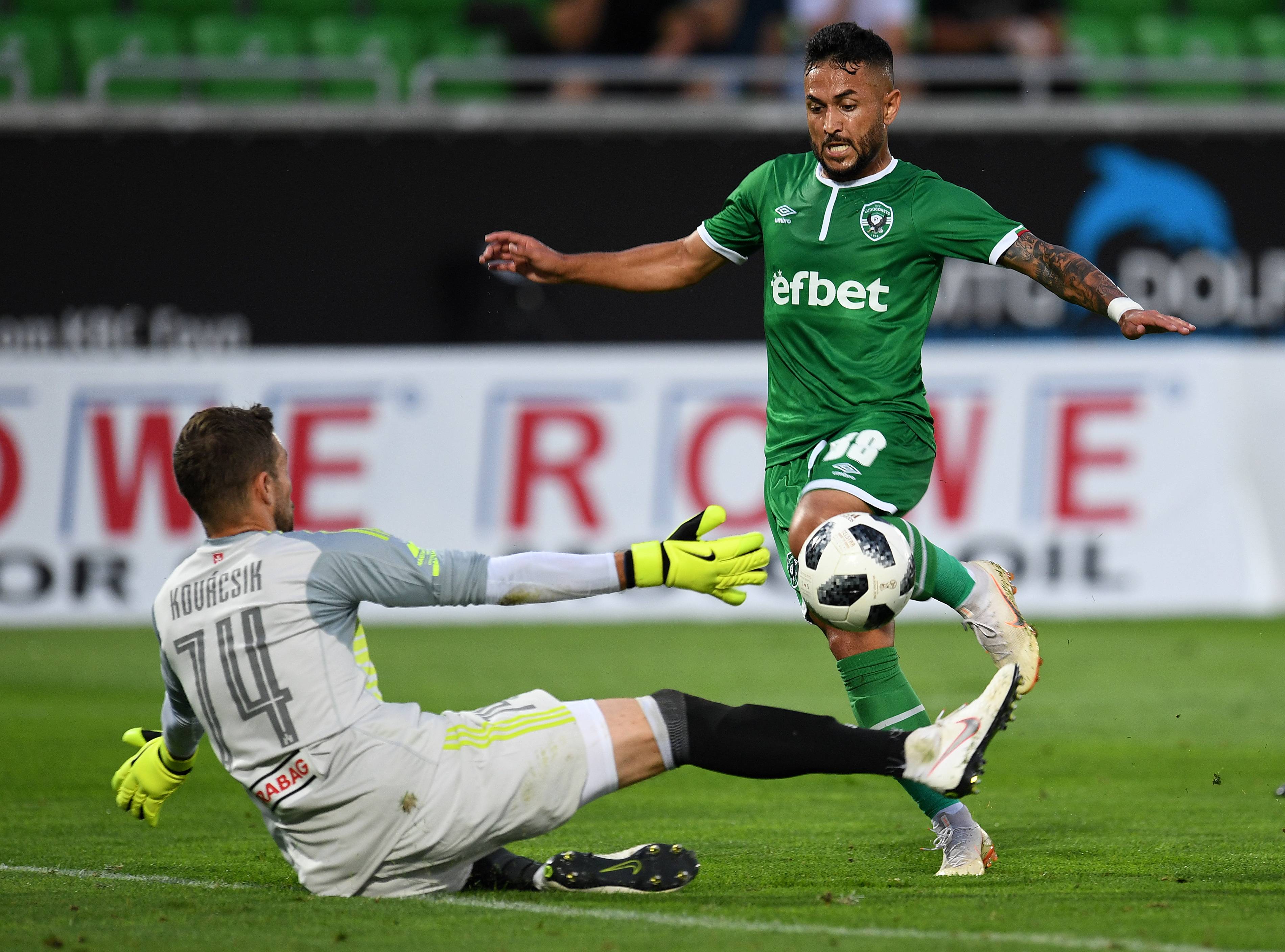 尤文图斯轻松取胜，欧冠冠军宝座在望的简单介绍