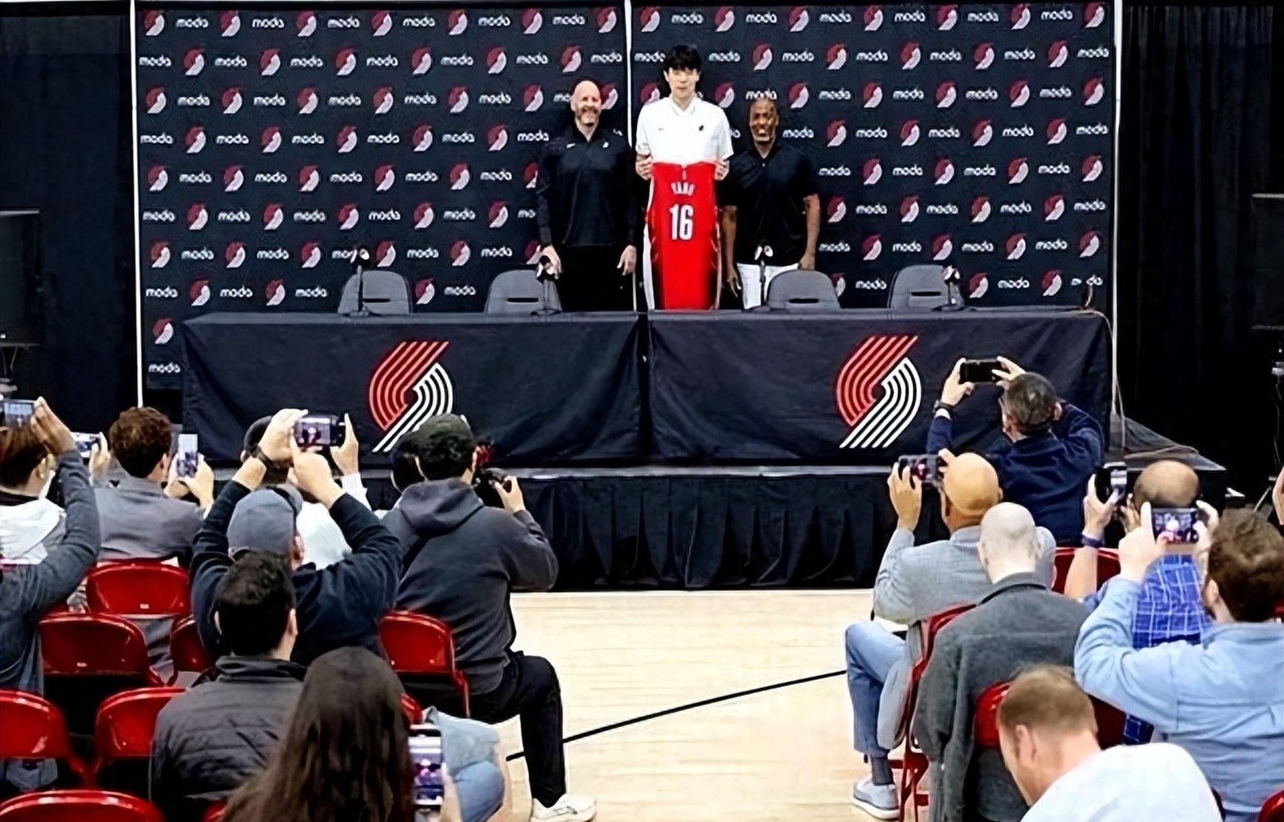 三亿体育体育网址-勇士遭遇篮网逼平，形势变得扑朔迷离的简单介绍