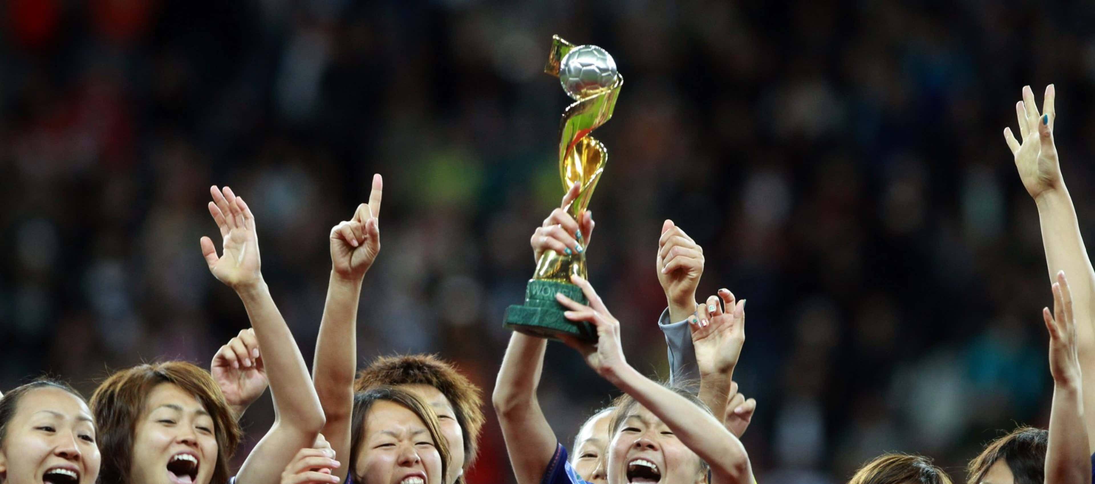 足球比赛中一支势不可挡的女足队伍