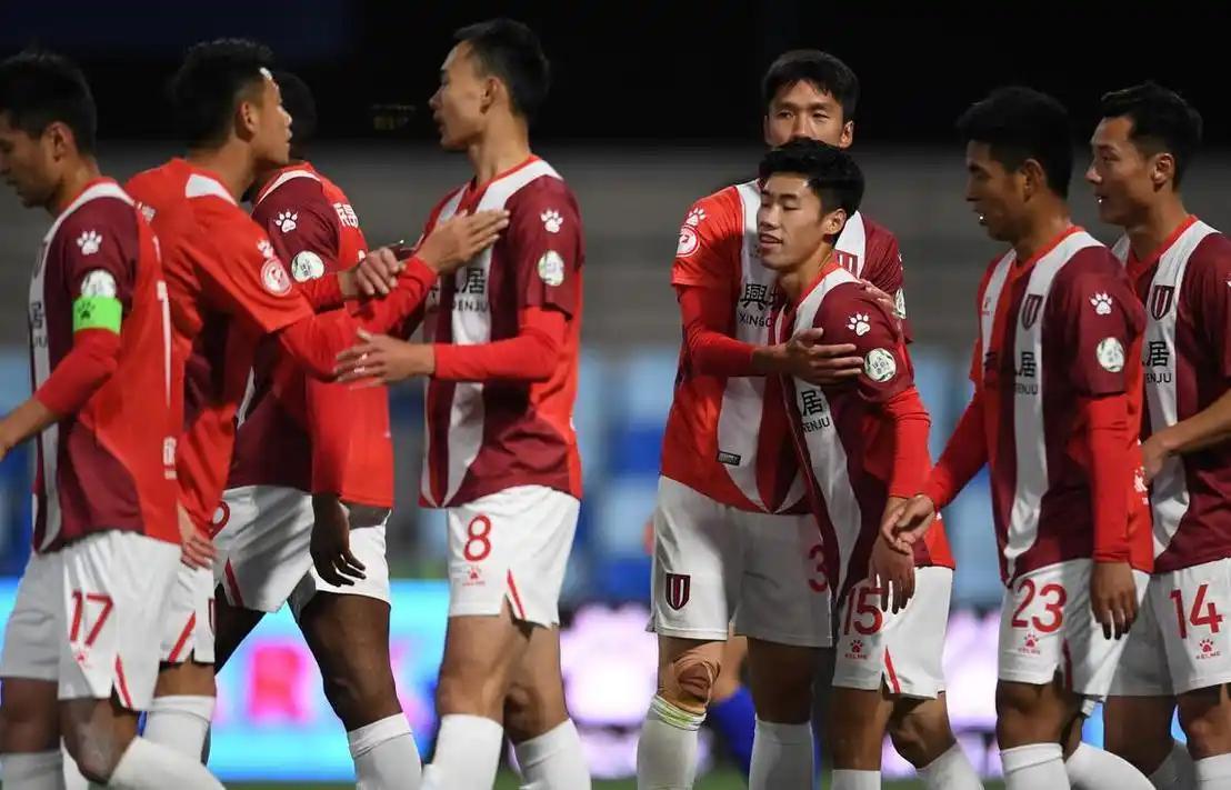 上海绿地申花胜负两重天,一场胜利一场失利 上海绿地申花胜负两重天,一场胜利一场失利