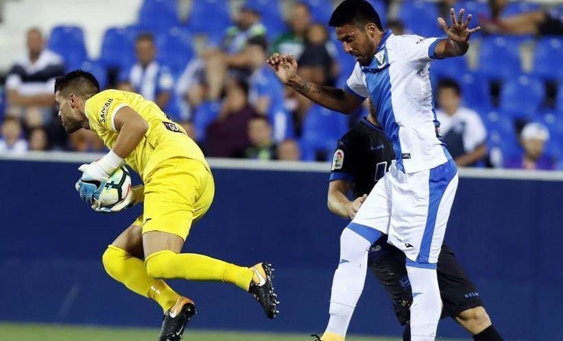 关于瓦伦西亚客场取胜，保级形势渐渐好转的信息