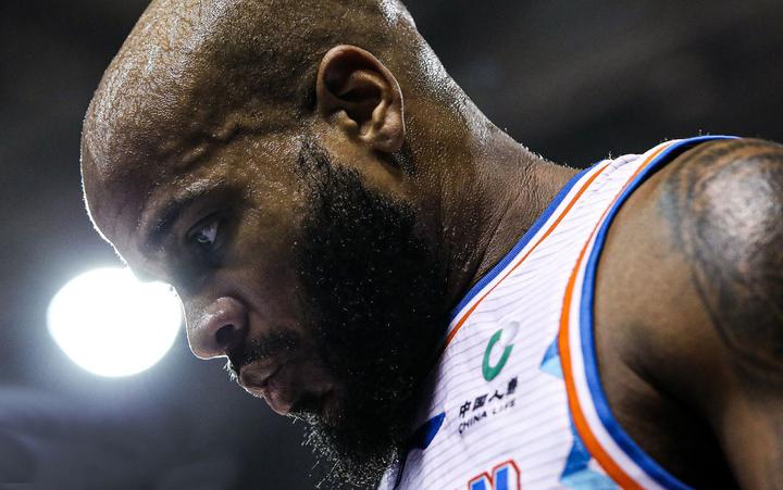 罗伯特-高登砍下40分，带领球队逆转取得胜利的简单介绍