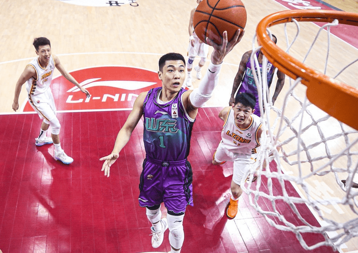 三亿体育体育新闻-波斯尼亚队艰难获胜，迎战下一场比赛的简单介绍