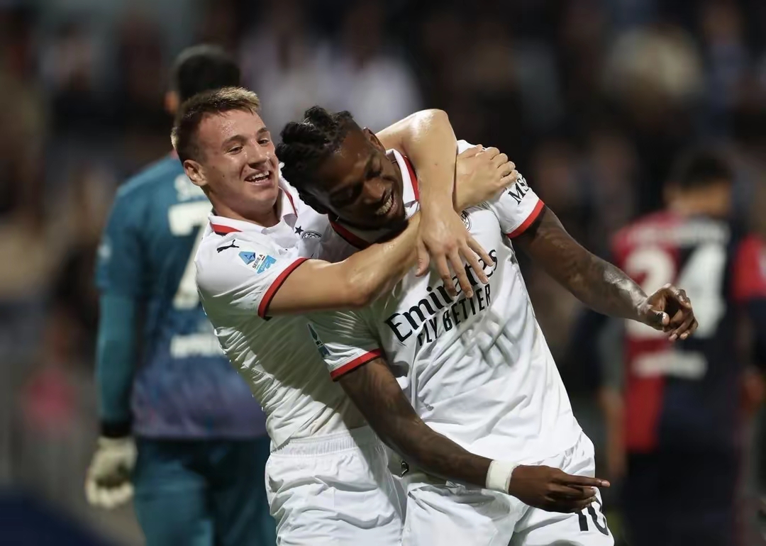 包含AC米兰主场不敌桑普多利亚，败北惨淡的词条