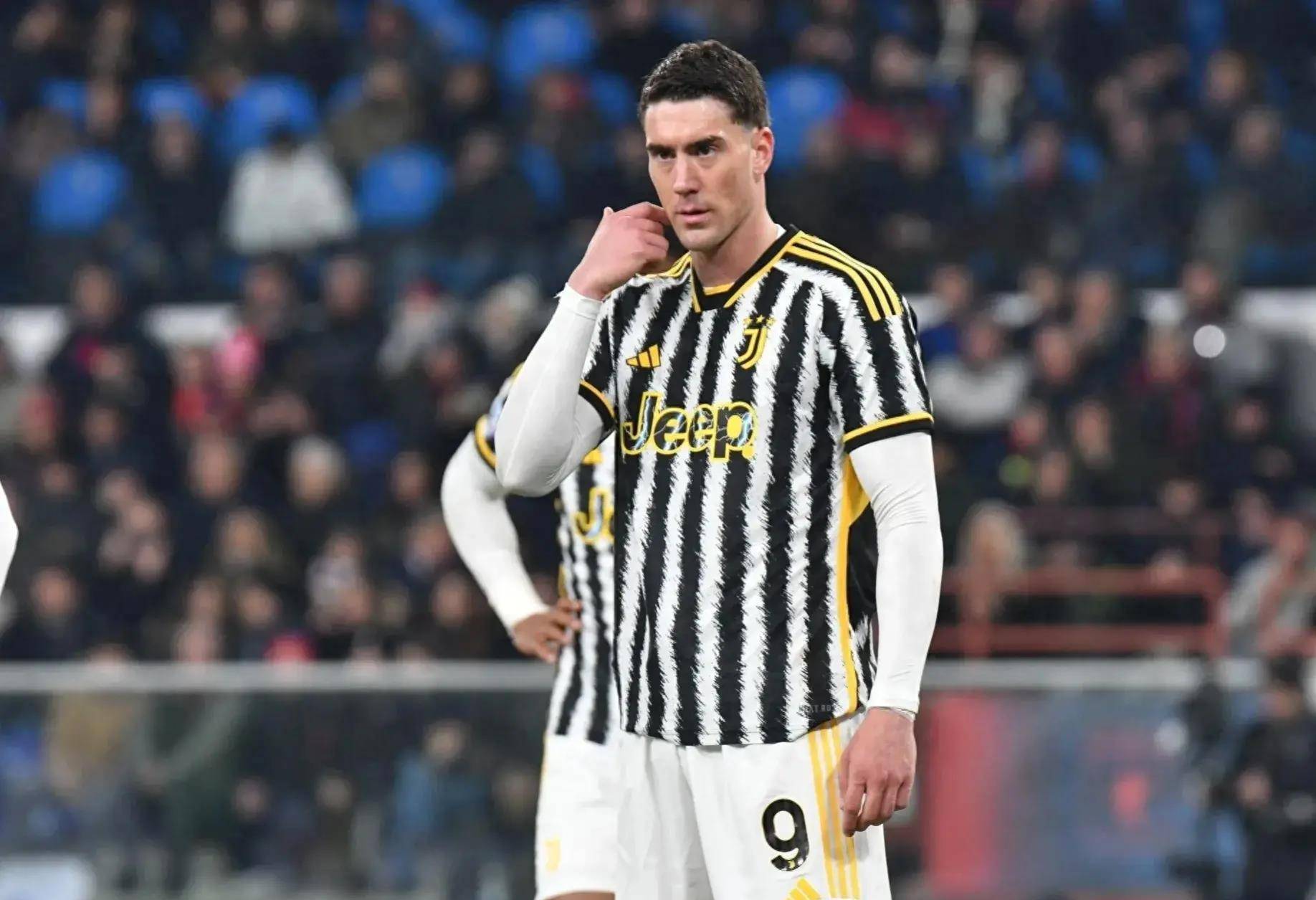 尤文图斯客场逆转,提前晋级淘汰赛 尤文图斯客场逆转,提前晋级淘汰赛