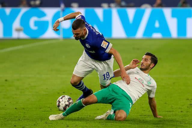 三亿体育体育课程-杜塞尔多夫主场取胜，实现三分保级的简单介绍